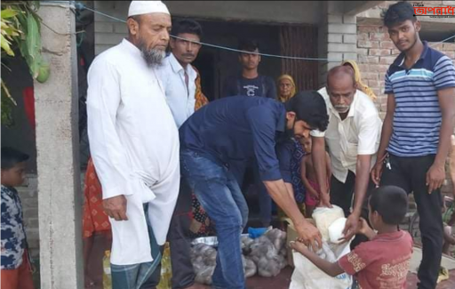 নড়াইল জেলা আওয়ামী লীগের সাধারন-সম্পদক নিলু খানের পক্ষ থেকে ২০০ পরিবারের মাঝে ঈদ উপহার বিতরণ