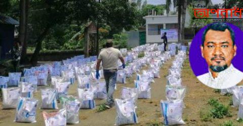 দেবিদ্বারে দলীয় নেতা কর্মীদের মাঝে আঃ আউয়াল খানের ঈদ সামগ্রী  বিতরণ