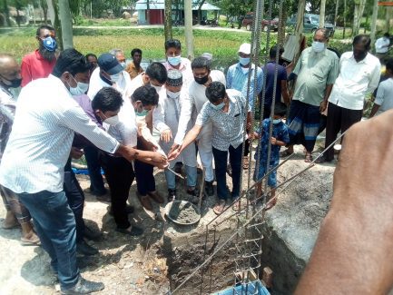 হিলি কমিউনিটি ক্লিনিকের ভিত্তিপ্রস্তর উদ্বোধন