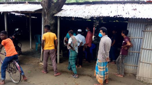 বিরামপুরে ইজিবাইক ছিনতাইয়ে বাধা দেয়ায় দুর্বৃত্তের হাতে বৃদ্ধা খুন