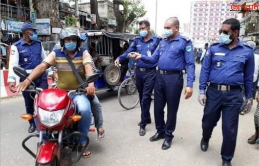 ঝিনাইদহে করোনা প্রতিরোধে কঠোর অবস্থানে পুলিশ