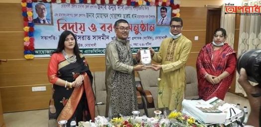 নোয়াখালীর জেলা প্রশাসক  বিদায়ী তন্ময় দাস, স্বাগত খোরশেদ আলম