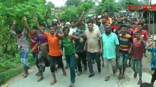 ঝিনাইদহে পান ব্যাবসায়ী হত্যার আসামী গ্রেফতার ও বিচারের দাবিতে এলাকাবাসীর বিক্ষোভ