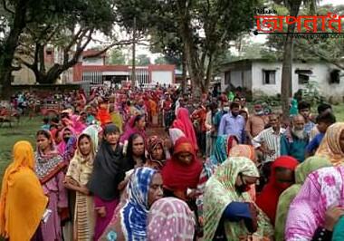 শিবগঞ্জ কিচকে ঈদ-উল আযহা উপলক্ষে ভিজিএফ এর চাল বিতরণ