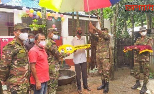 চুনারুঘাটে মুক্তিযোদ্ধা আঃ রশীদের জন্য সেনা প্রধানের উপহার ‘বসতবাড়ি’