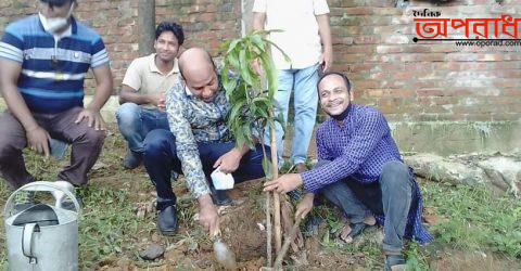 হাটহাজারী উপজেলার সন্দীপ পাড়া প্রাথমিক বিদ্যালয় সংলগ্ন অবৈধ দকল কৃত জমি উদ্ধার