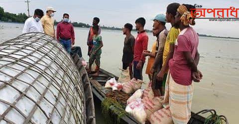 আজমিরীগঞ্জ সদরে জাল জব্দ ও জেলেদের মাঝে ত্রাণ বিতরণ