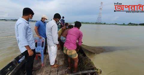 আজমিরীগঞ্জ কাকাইলছেওয়ে কালনী নদীতে নিষিদ্ধ ভীমজালের ওপর অভিযান