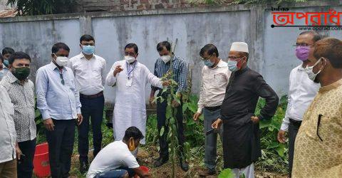 চুনারুঘাটে বঙ্গবন্ধুর জন্মশতবার্ষিকী উপলক্ষ্য বৃক্ষ রোপন উদ্বোধন