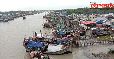 কুয়াকাটাসহ উপকূলীয় জনপদে ভারী বর্ষন ও বৈরী আবহাওয়ায় বিপযর্স্ত জনজীবন ॥