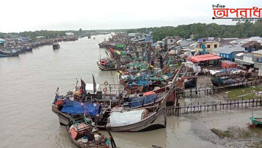 কুয়াকাটাসহ উপকূলীয় জনপদে ভারী বর্ষন ও বৈরী আবহাওয়ায় বিপযর্স্ত জনজীবন ॥