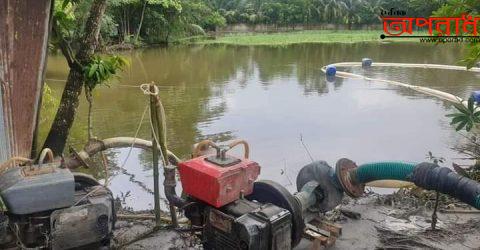 নোয়াখালীতে তিনটি ড্রেজার মেশিনে আগুন।