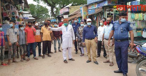 হিলিতে দোকানদার কর্মচারী মাস্ক না পড়ায় ১৭ হাজার টাকা জরিমানা