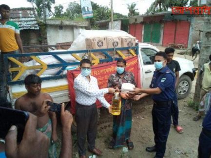 কোটচাঁদপুর দয়ারামপুরে নিম্মআয়ের মানুষের মাঝে  ন্যায্য মূল্যে টি সি বি”র পণ্য বিক্রয়