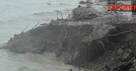 নোয়াখালী হাতিয়া নদীর পাড় ভেঙ্গে চাপা পড়ে কিশোরের মৃত্যু