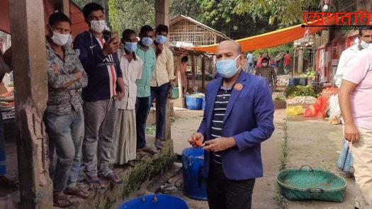 মাছে ক্ষতিকর কাপড়ের রঙ, ধ্বংস করল হাটহাজারীর ইউএনও