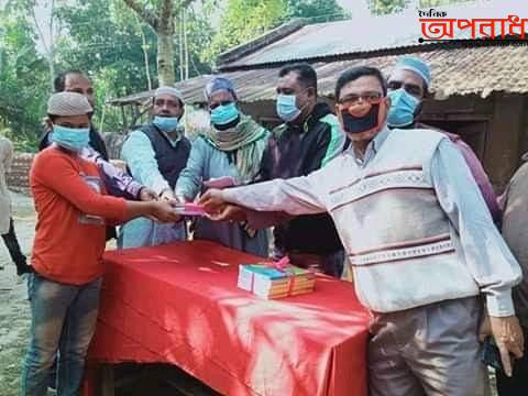 প্রধানমন্ত্রীর নির্দেশে নতুন বছরে যশোর সহ সারাদেশে বিভিন্ন শিক্ষা প্রতিষ্ঠানে বই বিতরণ