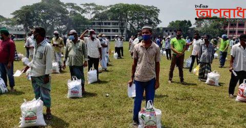 নোয়াখালীতে প্রধানমন্ত্রীর উপহার সামগ্রী বিতরণ  প্রধানমন্ত্রীর উপহার সামগ্রী বিতরণ ।