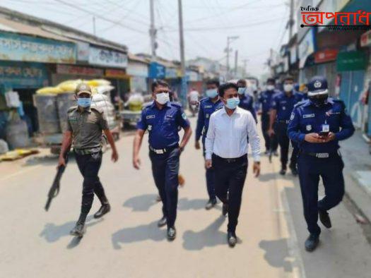 ২য় দিনেও পালিত হচ্ছে কঠোর লকডাউন আইনানুগ ব্যবস্থা গ্ৰহনে কাজ করছে জীবননগর উপজেলা প্রশাসন।