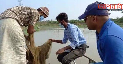 বঙ্গবন্ধু মৎস্য হেরিটেজ  হালদা নদীতে অভিযান ১০ হাজার মিটার জাল জব্দ করলেন ইউএনও রুহুল আমিন