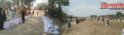 কলাপাড়ায় দু:স্থ ও অসহায়দের মাঝে নৌ-বাহিনীর খাদ্য সহায়তা ॥