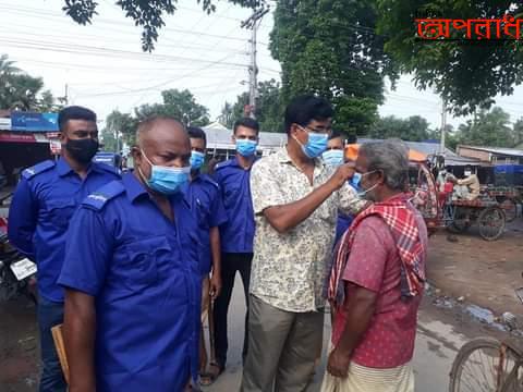 ভেড়ামারার সাতবাড়িয়া তে ইউপি  সদস্যের মাস্ক বিতরন।