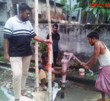 কুষ্টিয়ার মানুষের সুপেয় পানির অভাব পূরণ করে যাচ্ছেন আমেরিকা প্রবাসী জয়‌ নেহাল