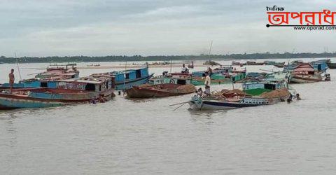 যাদুকাটা নদীতে বালি উত্তোল শুরু, কর্মহীন লাখো শ্রমিকের মাঝে আনন্দ উদ্দীপনা