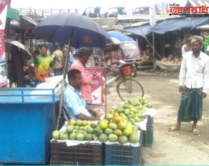 মৎসবন্দর আলীপুরে বাজার কমিটির দুর্নীতি ও অব্যবস্থাপনায় যত্রতত্র গড়ে উঠছে ভাসমান দোকান-পাট ॥