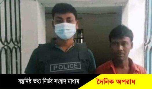 সোনাইমুড়ীতে ক্রেতা সেজে ইয়াবা কারবারি ধরল পুলিশ