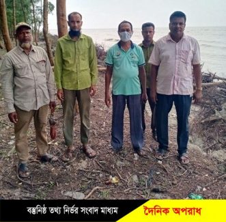 কুয়াকাটায় গঙ্গামতি সৈকতে আবারো একটি মৃত ডলফিন ॥