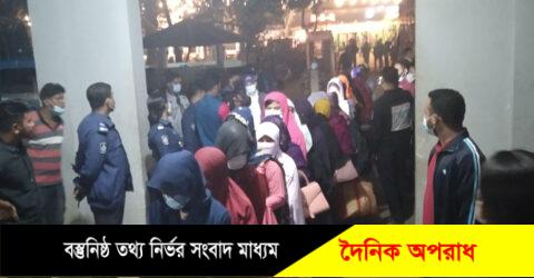 কক্সবাজারে সংঘবদ্ধ নারী ধর্ষণের ঘটনায় নড়েচড়ে বসলেন আইনশৃঙ্খলা বাহিনী। কয়েকটি হোটেলে সাঁড়াশি অভিযান। আটক-২১