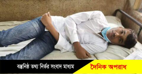 চাটখিলে নবম শ্রেণির ছাত্রের হাতে একসঙ্গে ৩ ডোজ টিকা।