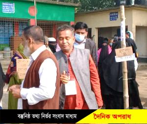 মুন্সিগঞ্জের গজারিয়া উপজেলায় পঞ্চম ধাপের ইউপি নির্বাচনের ভোট গ্রহণ চলছে।