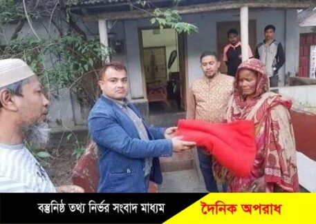 নবনির্বাচিত চেয়ারম্যান খোকনের কম্বল বিতরণ অব্যাহত