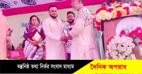 নবীগঞ্জ পৌরসভার  রজত জয়ন্তীতে বিশেষ সম্মাননা স্মারক পেলেন সমাজ সেবক, আব্দুল হাফিজ চৌধুরী৷