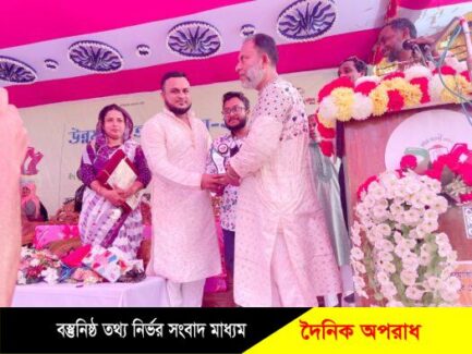 নবীগঞ্জ পৌরসভার  রজত জয়ন্তীতে বিশেষ সম্মাননা স্মারক পেলেন সমাজ সেবক, আব্দুল হাফিজ চৌধুরী৷