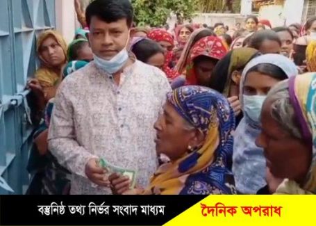 মুন্সীগঞ্জের শ্রীনগরে চেয়ারম্যান মোঃ তাজুল ইসলাম এর উদ্যোগে নগদ অর্থ প্রদান ।