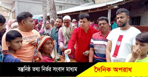 নন্দীগ্রামে যাকাতের টাকা বিতরণ করলেন সংসদ সদস্য মোশারফ হোসেন