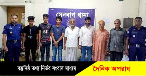 দুই মামলায় আসামি ১৩৪৮ গ্রেফতার ১৫ সেনবাগে বিএনপি ও আওয়ামী লীগের সংঘর্ষ