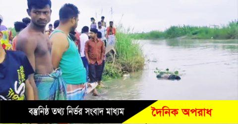 মুন্সিগঞ্জের সিরাজদিখানে বাল্কহেডের ধাক্কায় ট্রলার ডুবে নিখোঁজের ৪০ ঘণ্টা পর যুবকের মরদেহ উদ্ধার।