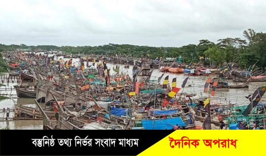 লঘুচাপের প্রভাবে বঙ্গোপসাগর প্রচন্ড উত্তাল, টানা ও ভারী বর্ষনে জনজীবন বিপর্যস্ত ॥