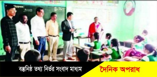 মুন্সীগঞ্জের সিরাজদিখানে ঝুঁকিপূর্ণ বিদ্যালয় পরিদর্শনে গিয়ে ক্লাস নিলেন ইউএনও