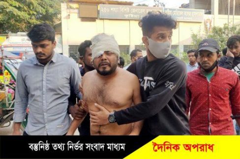 নারী কেলেঙ্কারির অভিযোগে ছাত্রলীগের সেক্রেটারিকে গণধোলাই ও জুতা পিটা করলেন কর্মীরা