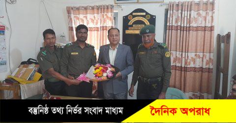 রাষ্ট্রপতি গ্রাম প্রতিরক্ষা দল পদক পেলেন নন্দীগ্রাম উপজেলা আনসার ও ভিডিপি কর্মকর্তা মাহফুজুর রহমান