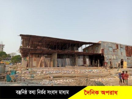 কুয়াকাটা সৈকতে ঝুঁকিপুর্ন অবৈধ স্থাপনা নির্মাণ বন্ধ হচ্ছেনা ॥