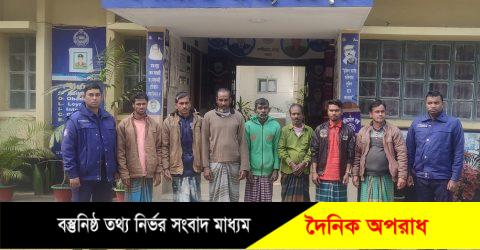 নন্দীগ্রামে জুয়ার আসর থেকে ৭ জুয়ারি গ্রেপ্তার 