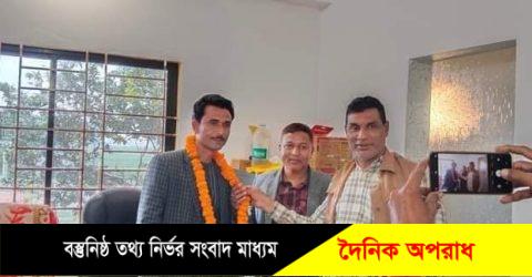 মামাধবপুরে ছাতিয়াইন  ইউনিয়ন পরিষদের চেয়ারম্যানের দায়িত্ব পেলেন আব্দুরুউফ