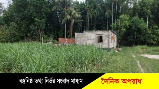 কুষ্টিয়ায় লিজকৃত রেলের জমি বিক্রি করে বাড়ী নির্মান