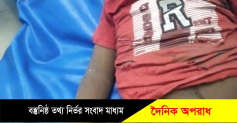 নন্দীগ্রামে দাঁড়িয়ে থাকা ট্রাকের পেছনে কাভার্ড ভ্যানের ধাক্কায় শিশুসহ নিহত ২